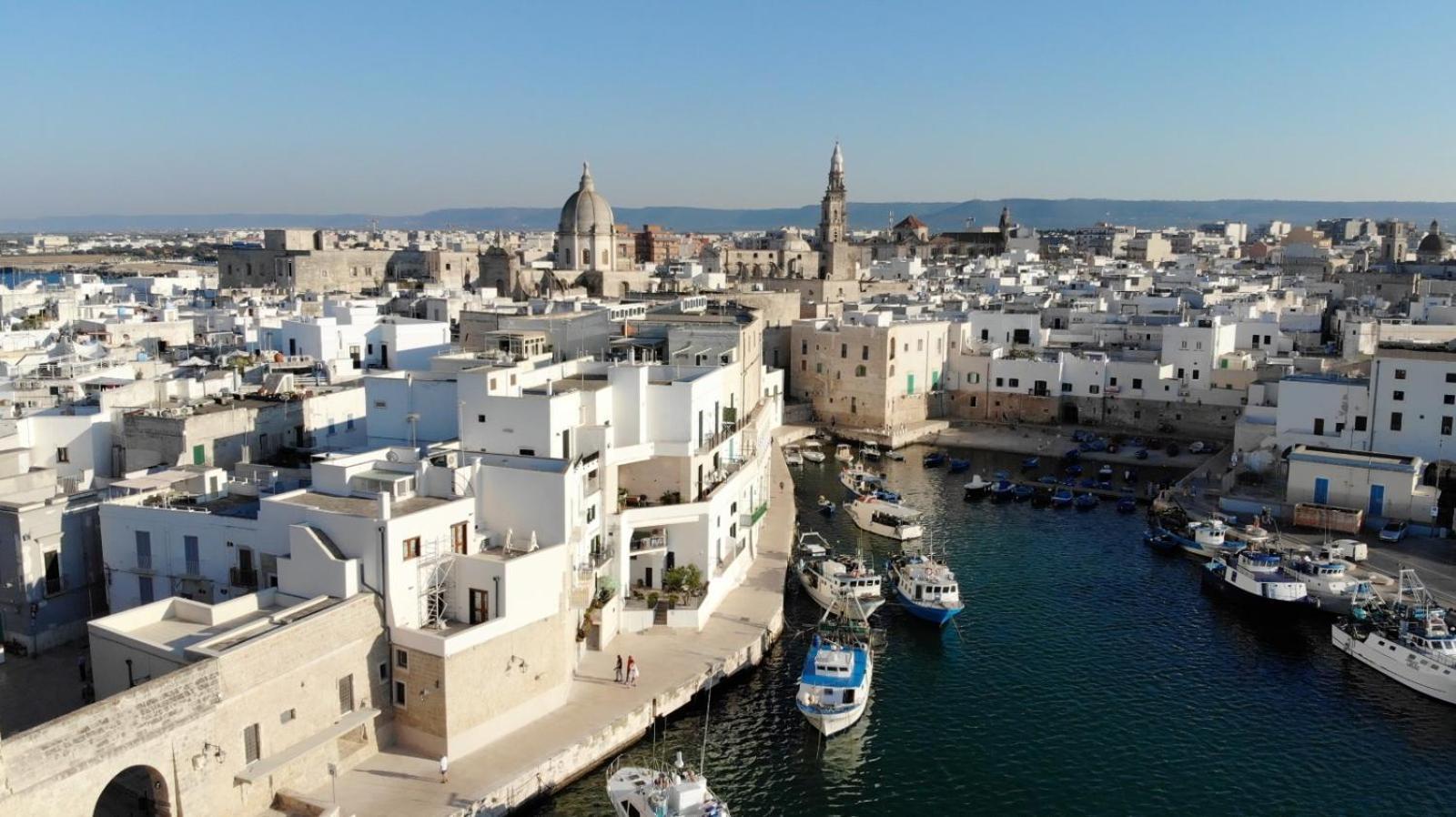 Dimora Madina Villa Monopoli Bagian luar foto